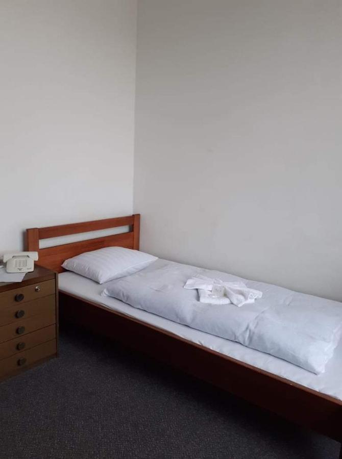 Hotel Apollo Valašské Meziříčí Szoba fotó